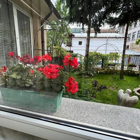 Boutique Cathedral Plaza Residences For Rent Downtown Bukareszt