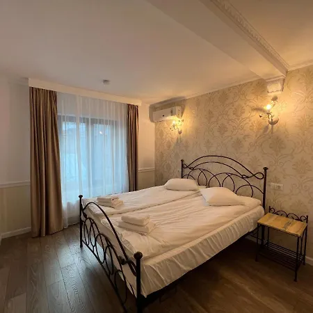 Boutique Cathedral Plaza Residences For Rent Downtown Bukareszt