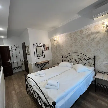 Готель Boutique Cathedral Plaza Residences For Rent Downtown Бухарест