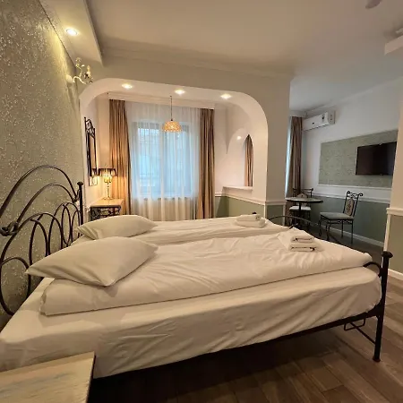 Boutique Cathedral Plaza Residences For Rent Downtown