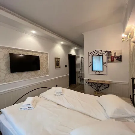 Boutique Cathedral Plaza Residences For Rent Downtown Бухарест