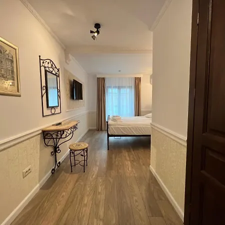 Boutique Cathedral Plaza Residences For Rent Downtown