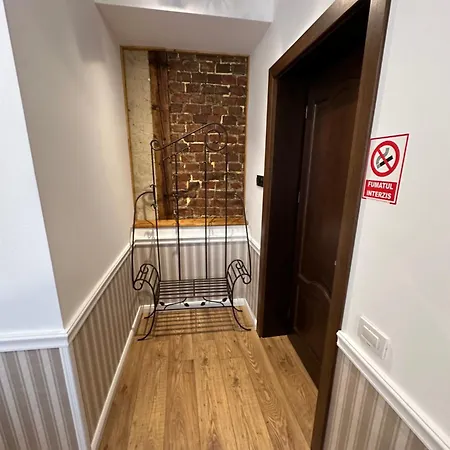 Ξενοδοχείο Boutique Cathedral Plaza Residences For Rent Downtown