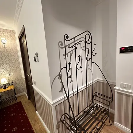 Boutique Cathedral Plaza Residences For Rent Downtown Готель *