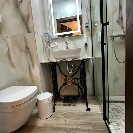 Boutique Cathedral Plaza Residences For Rent Downtown Готель Бухарест