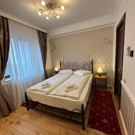 Boutique Cathedral Plaza Residences For Rent Downtown *