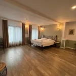 Boutique Cathedral Plaza Residences For Rent Downtown ホテル