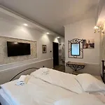 Boutique Cathedral Plaza Residences For Rent Downtown Bucarest