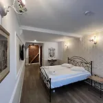 Boutique Cathedral Plaza Residences For Rent Downtown