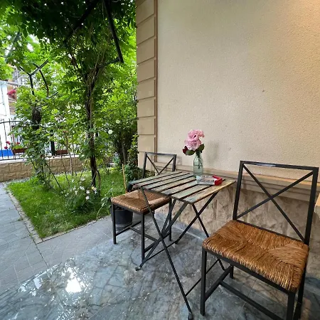 Boutique Cathedral Plaza Residences For Rent Downtown Отель Бухарест