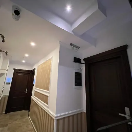 Szálloda Boutique Cathedral Plaza Residences For Rent Downtown