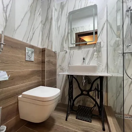 Boutique Cathedral Plaza Residences For Rent Downtown * Bukarest