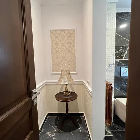 Boutique Cathedral Plaza Residences For Rent Downtown Szálloda