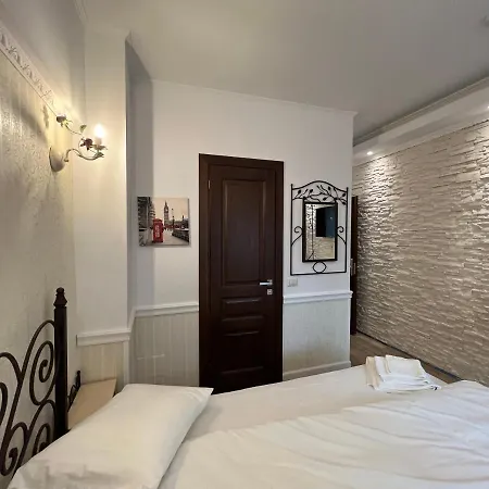Boutique Cathedral Plaza Residences For Rent Downtown * Boekarest