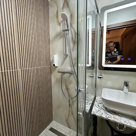 Boutique Cathedral Plaza Residences For Rent Downtown