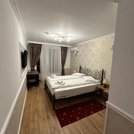 Szálloda Boutique Cathedral Plaza Residences For Rent Downtown