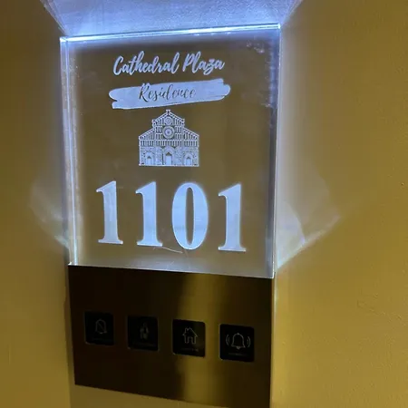 Boutique Cathedral Plaza Residences For Rent Downtown Отель Бухарест