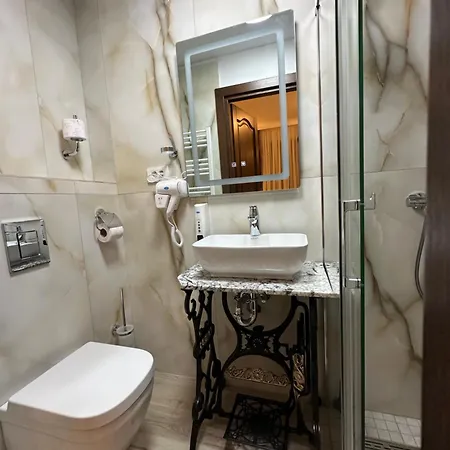 Ξενοδοχείο Boutique Cathedral Plaza Residences For Rent Downtown