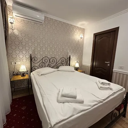 Boutique Cathedral Plaza Residences For Rent Downtown * Bukarest