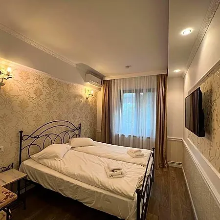 Boutique Cathedral Plaza Residences For Rent Downtown Hotel *