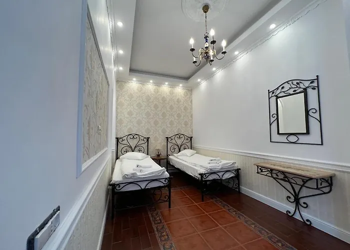 Boutique Cathedral Plaza Residences For Rent Downtown *