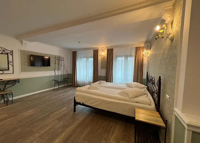 Boutique Cathedral Plaza Residences For Rent Downtown * Bukarest