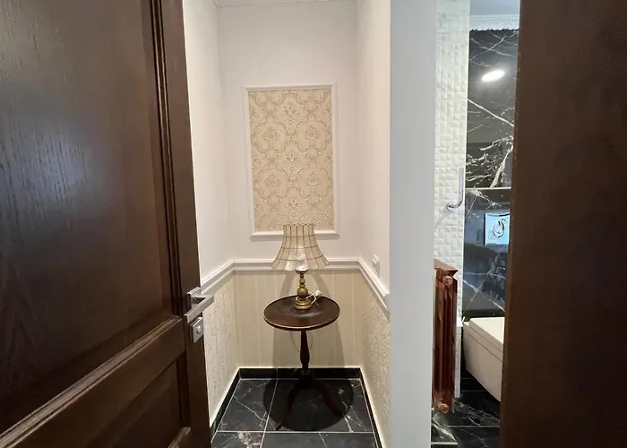 Boutique Cathedral Plaza Residences For Rent Downtown فندق