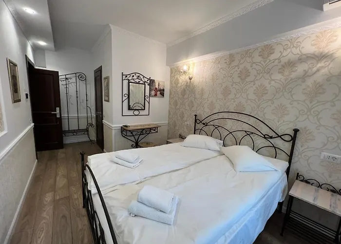 Boutique Cathedral Plaza Residences For Rent Downtown فندق بوخارست