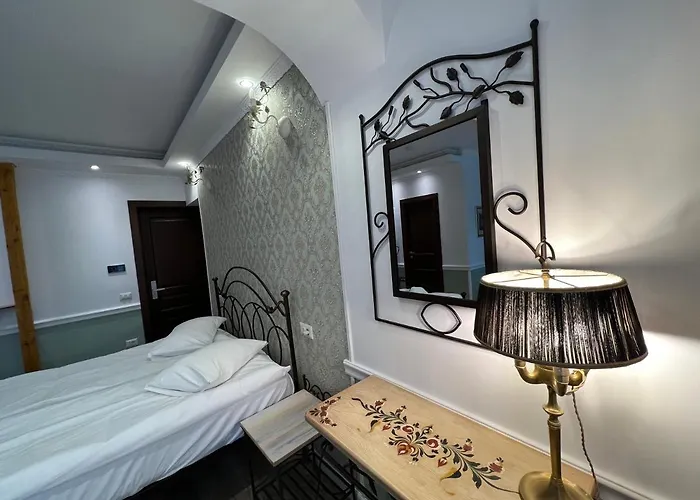 호텔 Boutique Cathedral Plaza Residences For Rent Downtown *