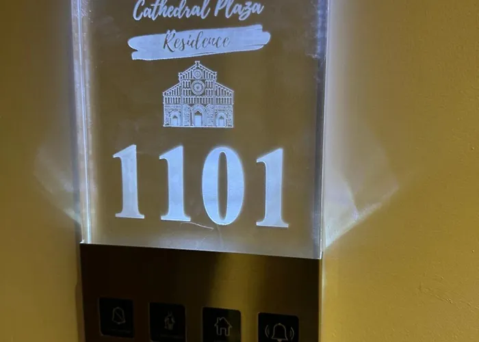 Boutique Cathedral Plaza Residences For Rent Downtown 호텔 부쿠레슈티