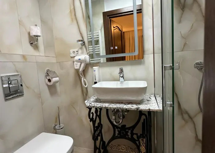 فندق Boutique Cathedral Plaza Residences For Rent Downtown