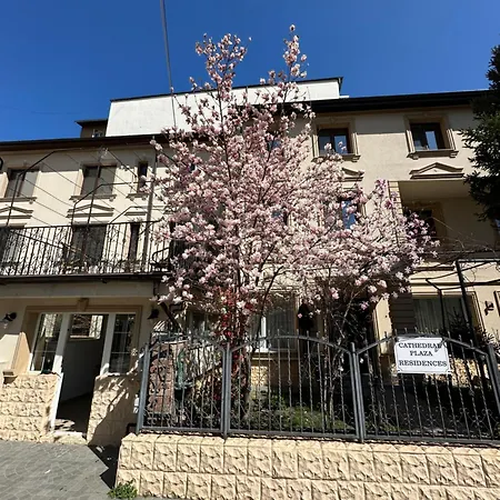 Boutique Cathedral Plaza Residences For Rent Downtown Hotel *