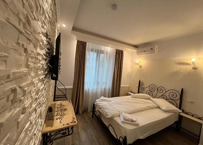 Boutique Cathedral Plaza Residences For Rent Downtown * Bukarest