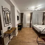 Boutique Cathedral Plaza Residences For Rent Downtown